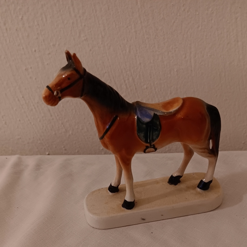 Porcelain horse Empress Japan 1950s